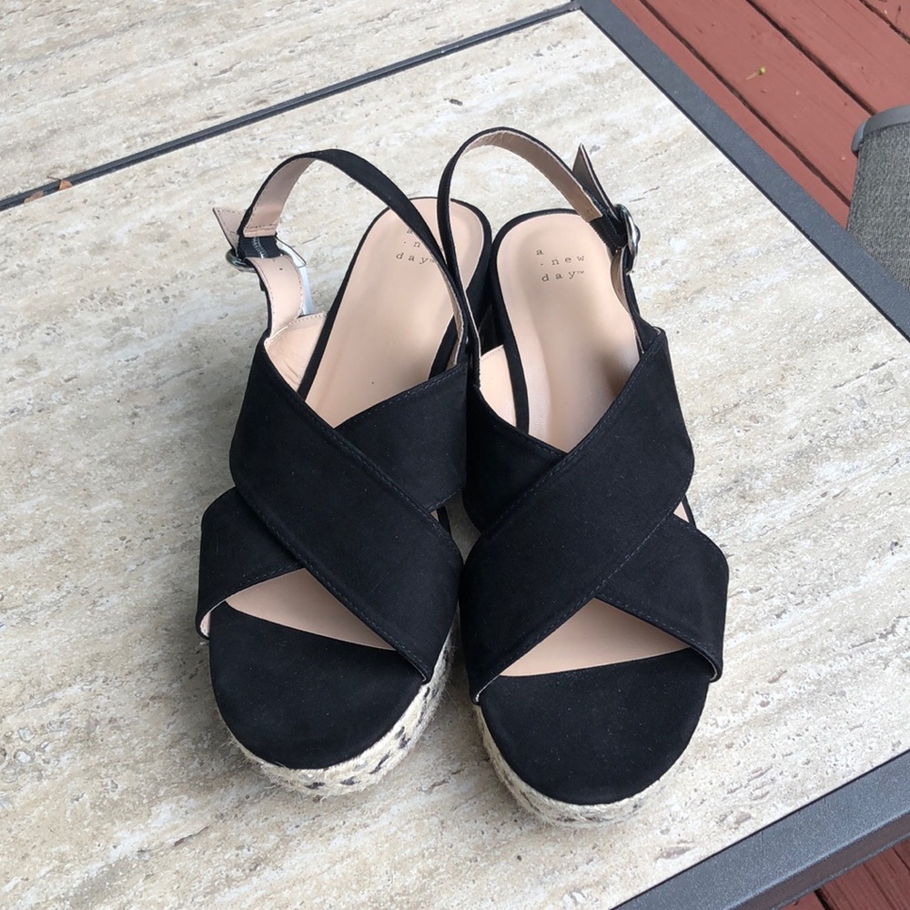 Black platform sandals
